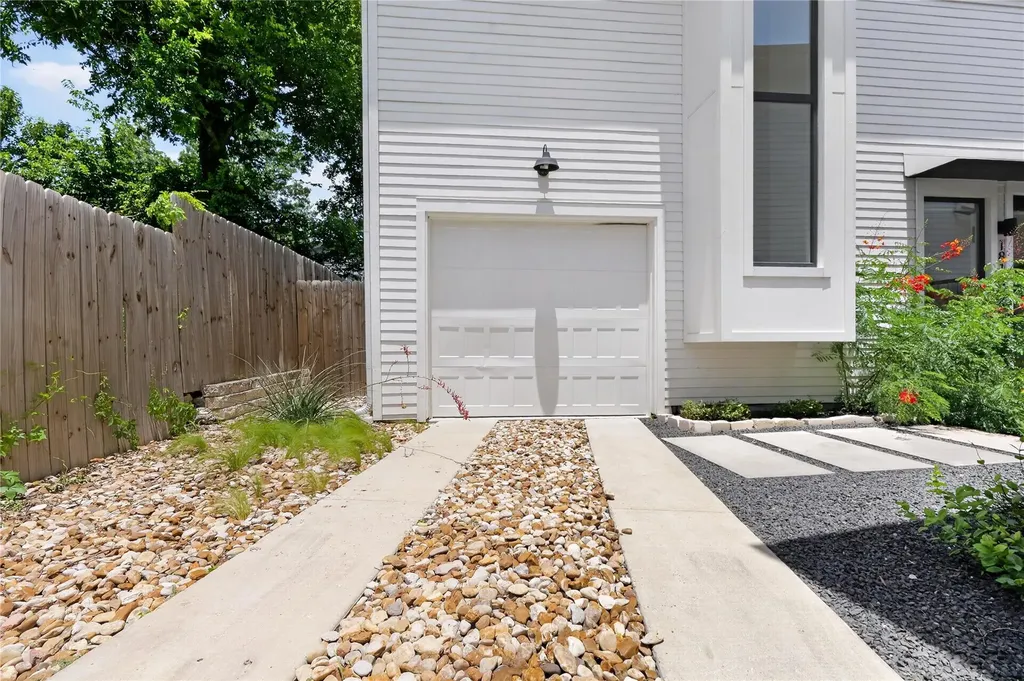 1816 Adina Street Austin TX 78721
