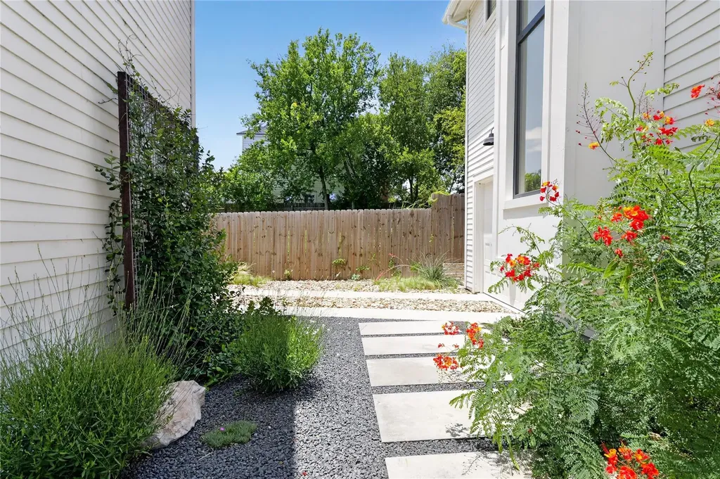 1816 Adina Street Austin TX 78721