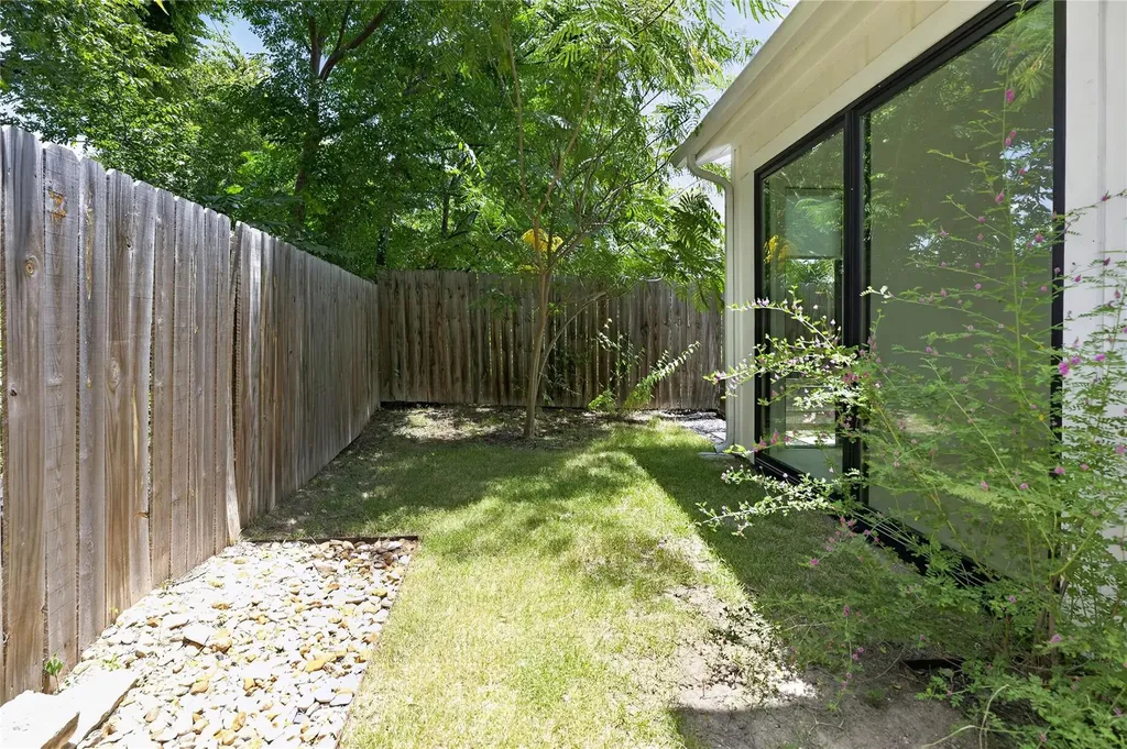 1816 Adina Street Austin TX 78721