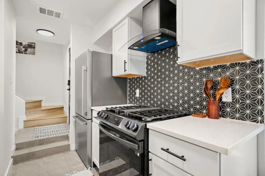 7001 Woodhue Drive Austin TX 78745