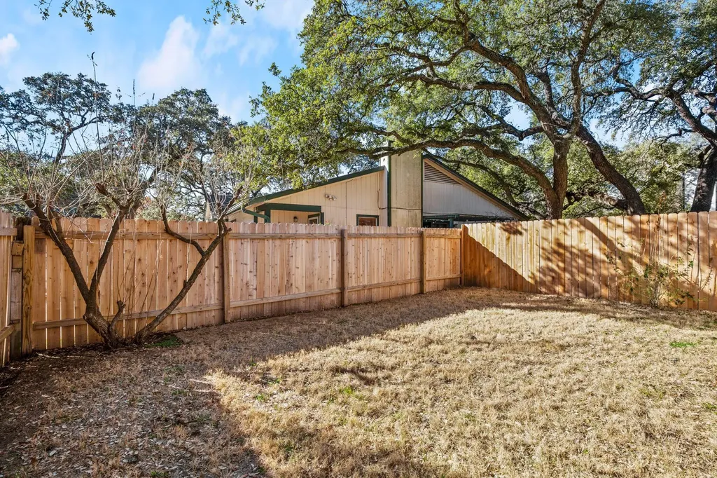 7001 Woodhue Drive Austin TX 78745