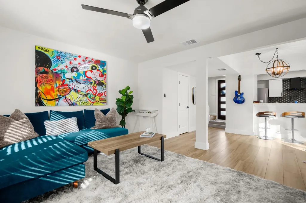 7001 Woodhue Drive Austin TX 78745