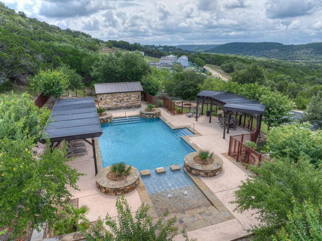 980 El Capitan Trl Trail Canyon Lake TX 78133