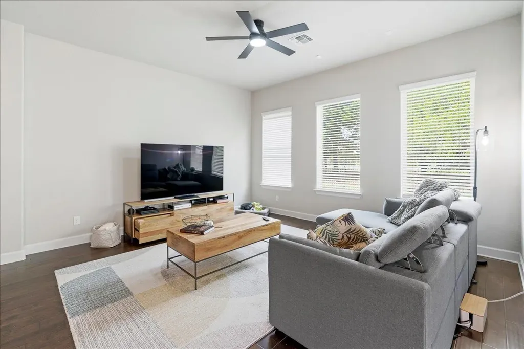 916 Isaias Drive Leander TX 78641