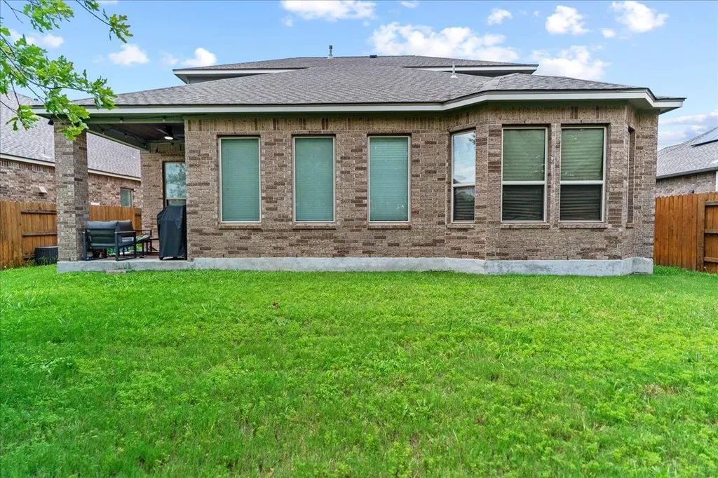 916 Isaias Drive Leander TX 78641