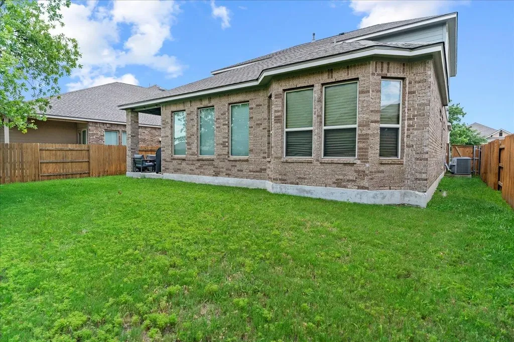916 Isaias Drive Leander TX 78641