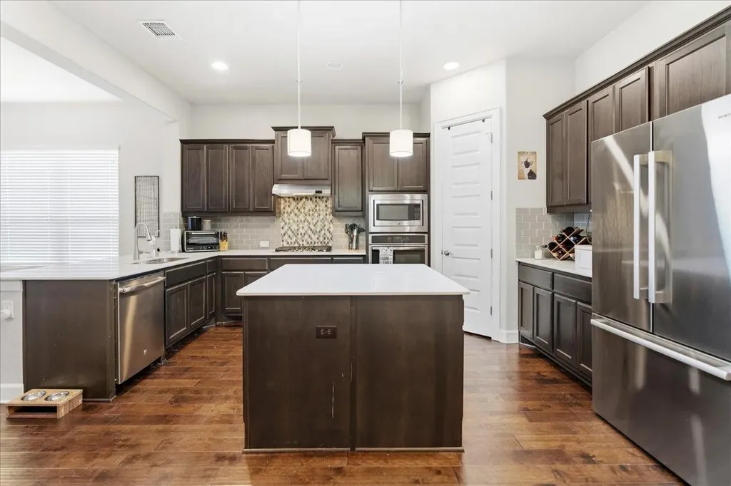 916 Isaias Drive Leander TX 78641