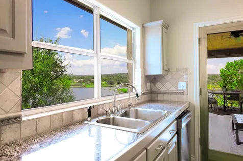 25400 River Road Spicewood TX 78669
