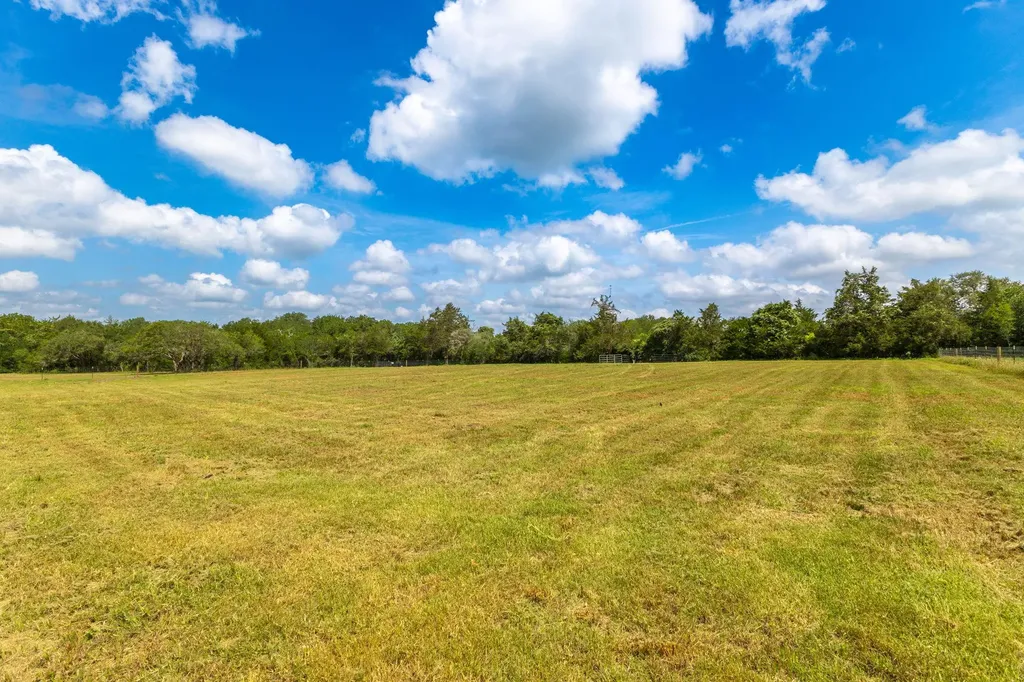 2112 (Tract #4) Baca Loop Flatonia TX 78941