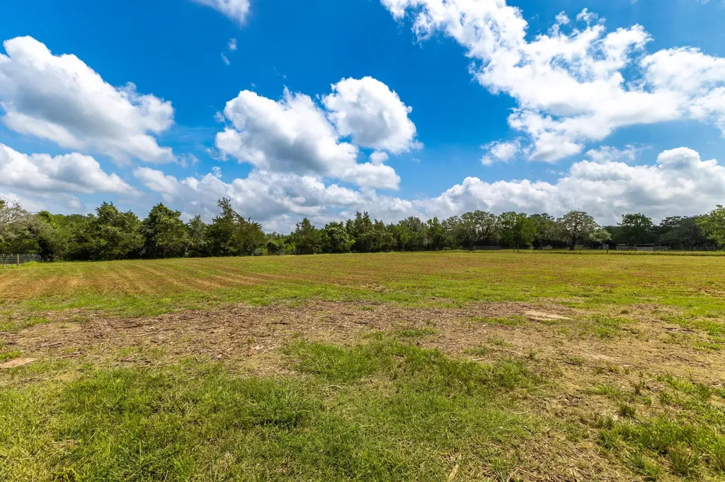 2112 (Tract #4) Baca Loop Flatonia TX 78941