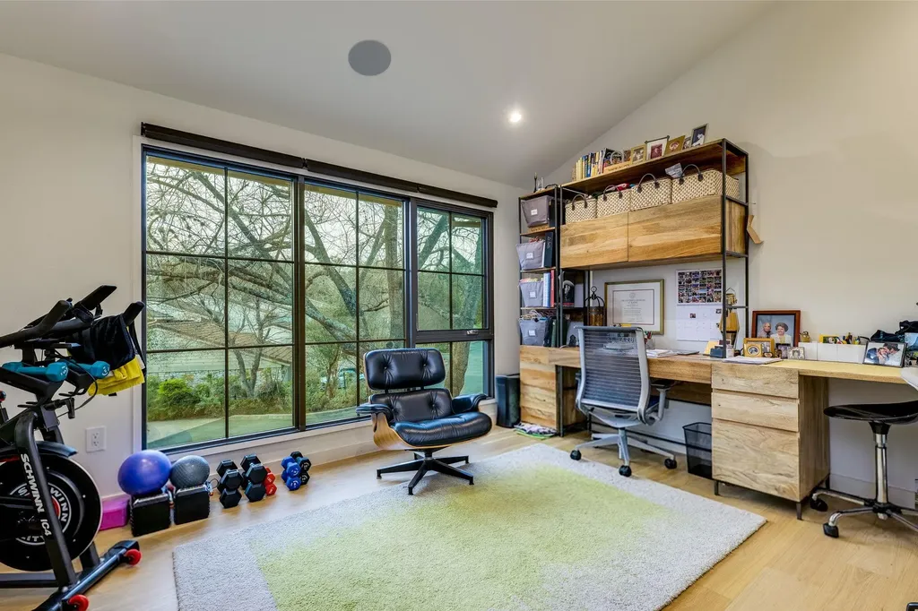 6820 N Cypress Point Austin TX 78746