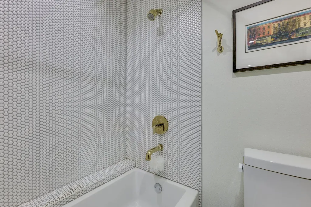 6820 N Cypress Point Austin TX 78746
