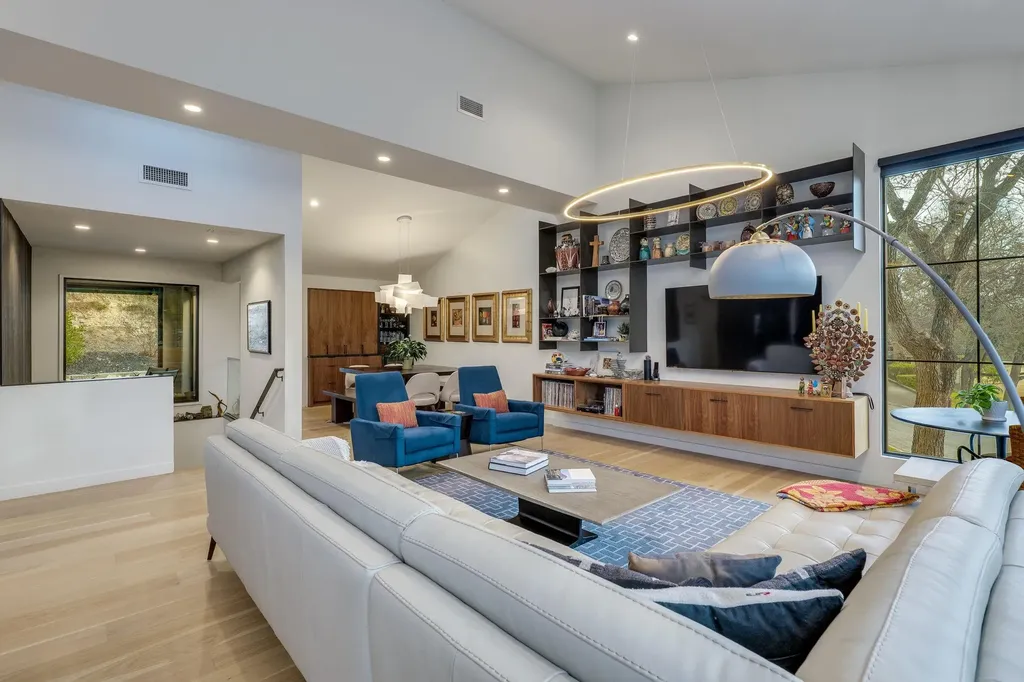 6820 N Cypress Point Austin TX 78746