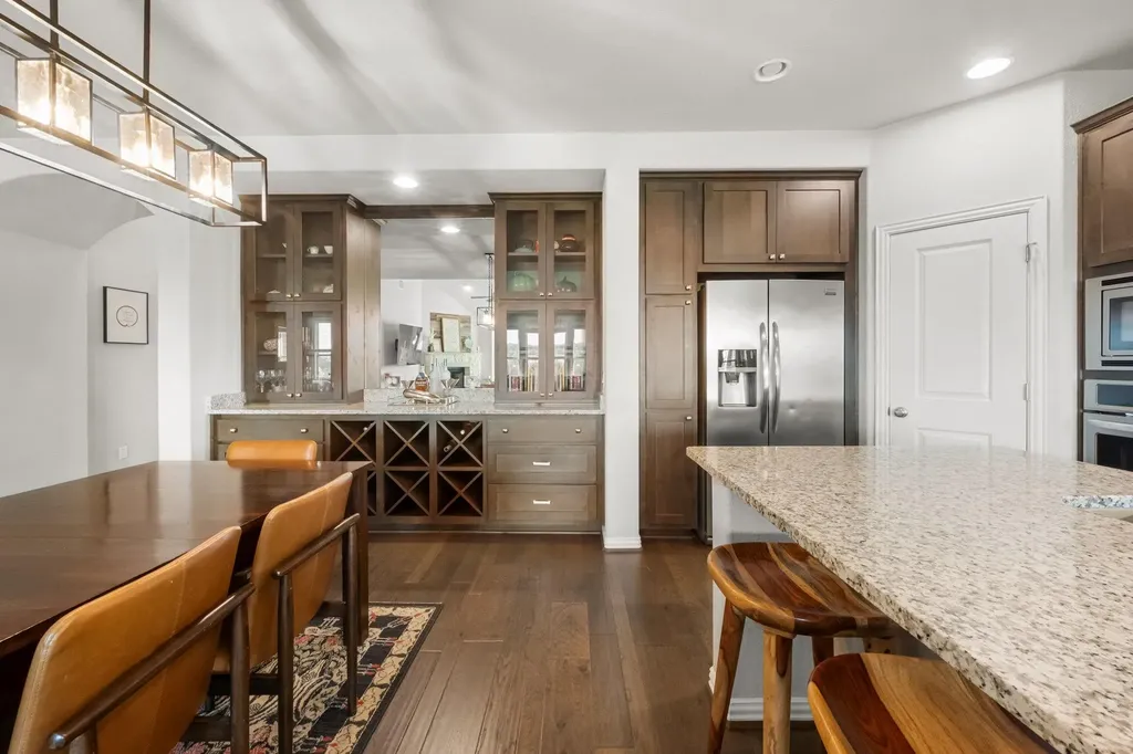 21824 Rock Wren Road Spicewood TX 78669