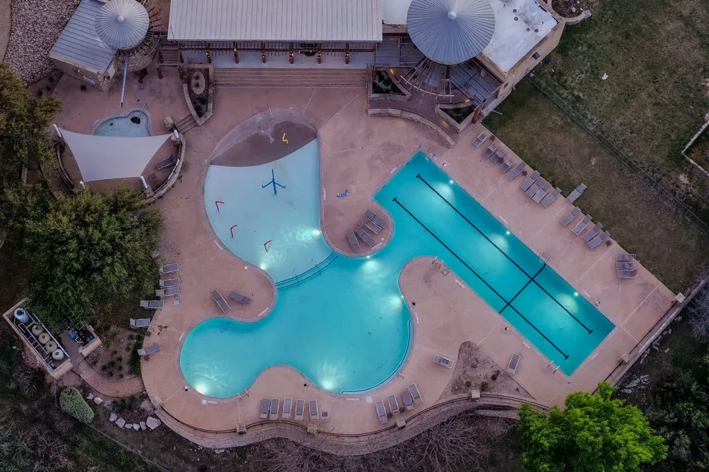 21824 Rock Wren Road Spicewood TX 78669