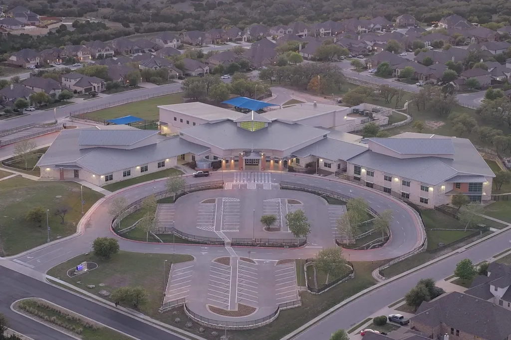 21824 Rock Wren Road Spicewood TX 78669