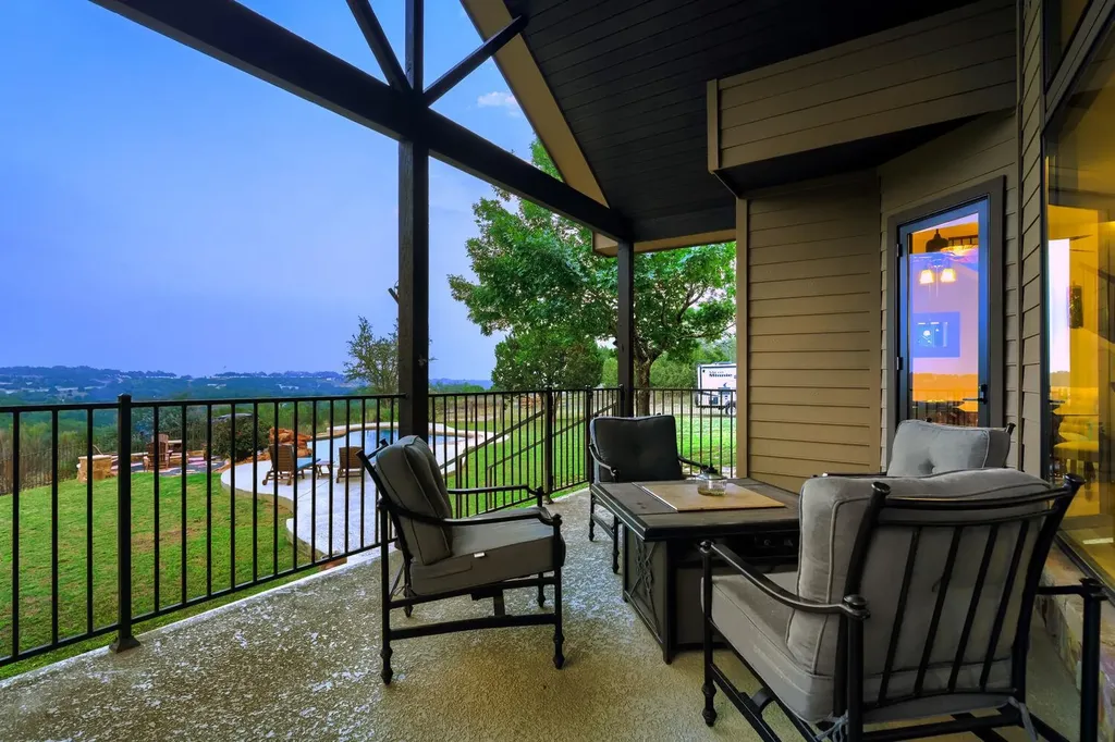 226 Hudson Lane Dripping Springs TX 78620