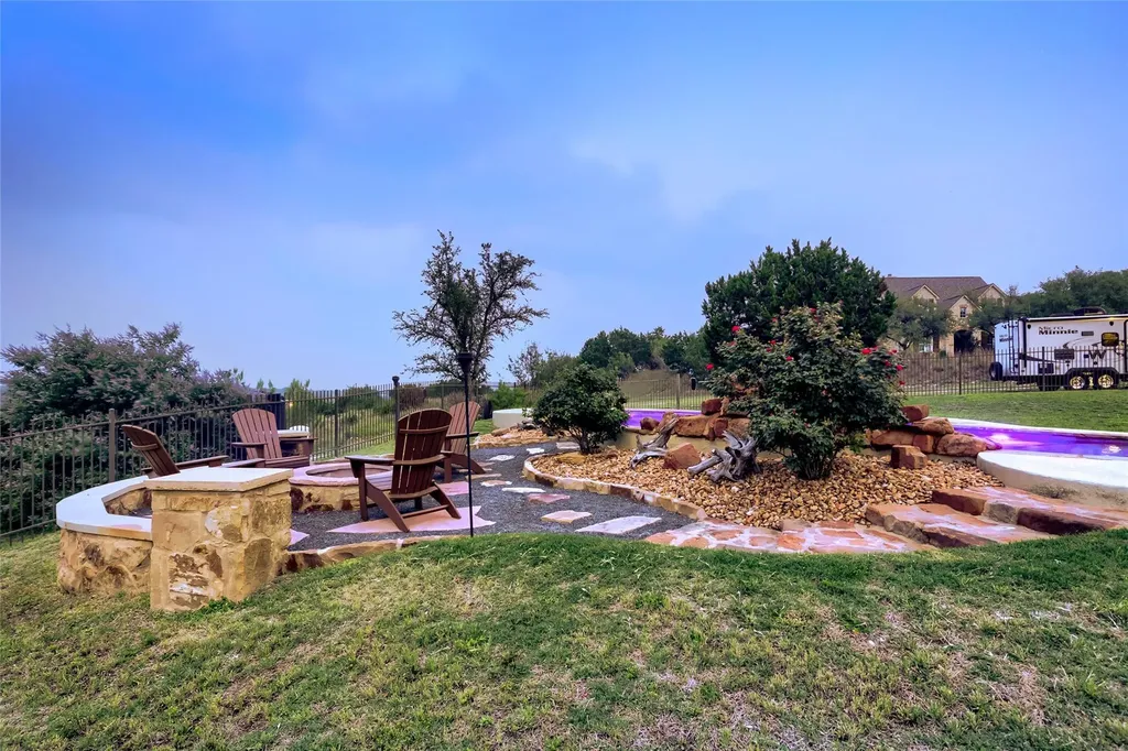 226 Hudson Lane Dripping Springs TX 78620
