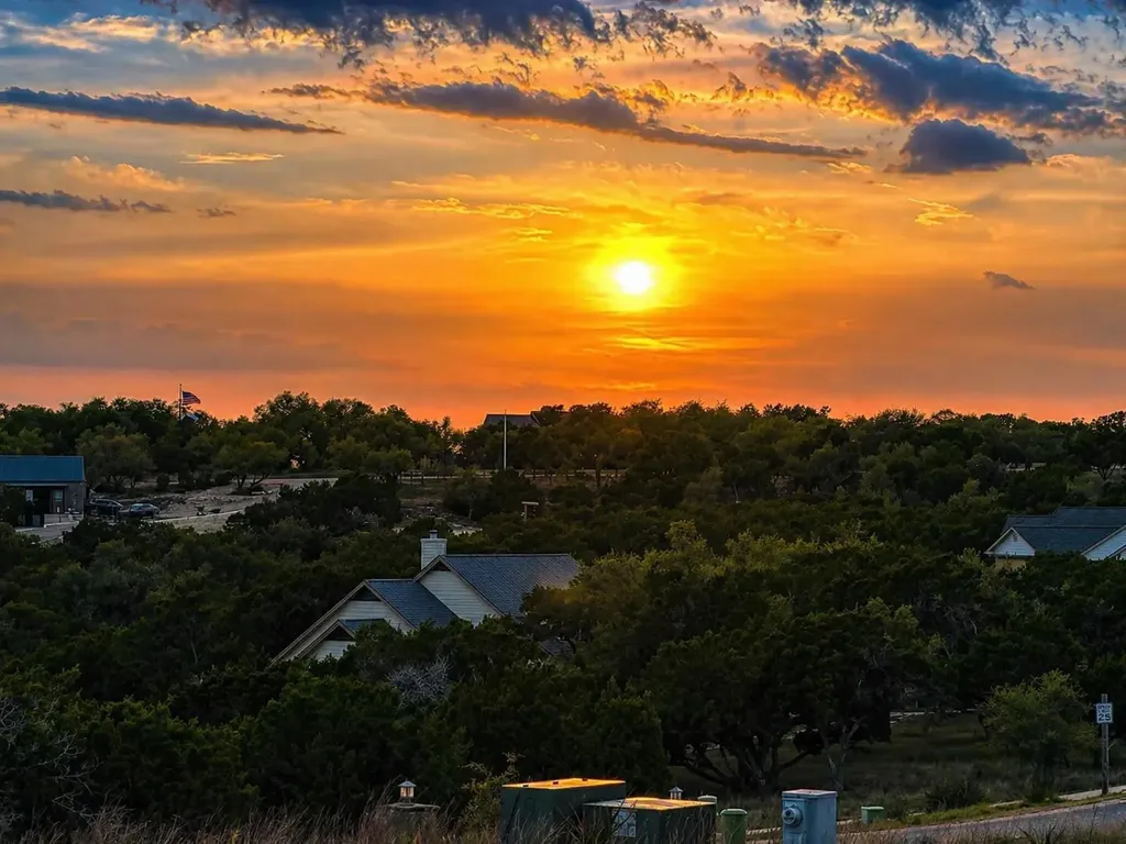226 Hudson Lane Dripping Springs TX 78620
