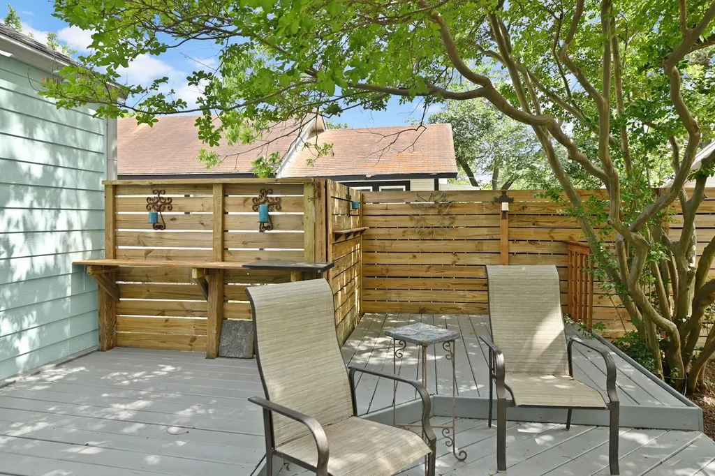 1217 Fairground Street Taylor TX 76574