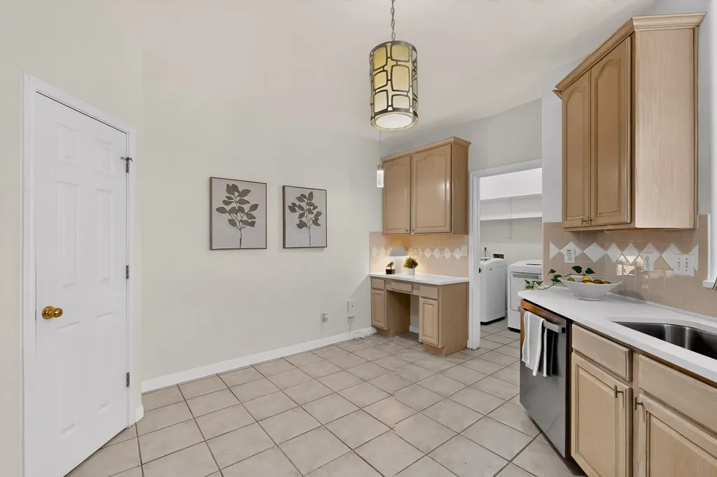 2100 Pipers Field Drive Austin TX 78758