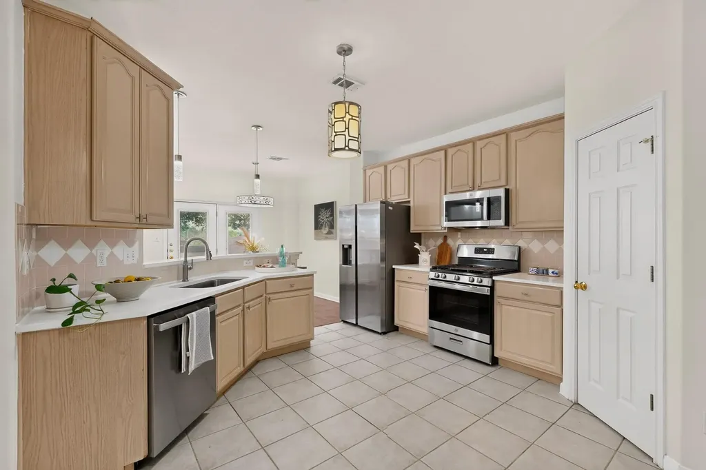 2100 Pipers Field Drive Austin TX 78758
