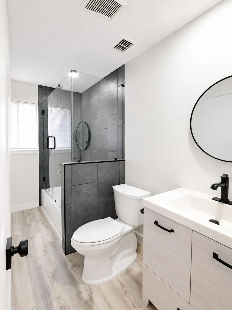 4604 Brassiewood Drive Austin TX 78744