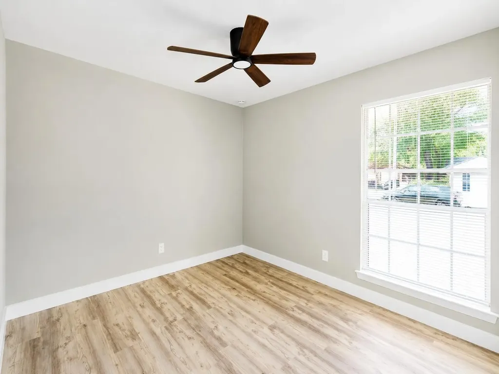 4604 Brassiewood Drive Austin TX 78744