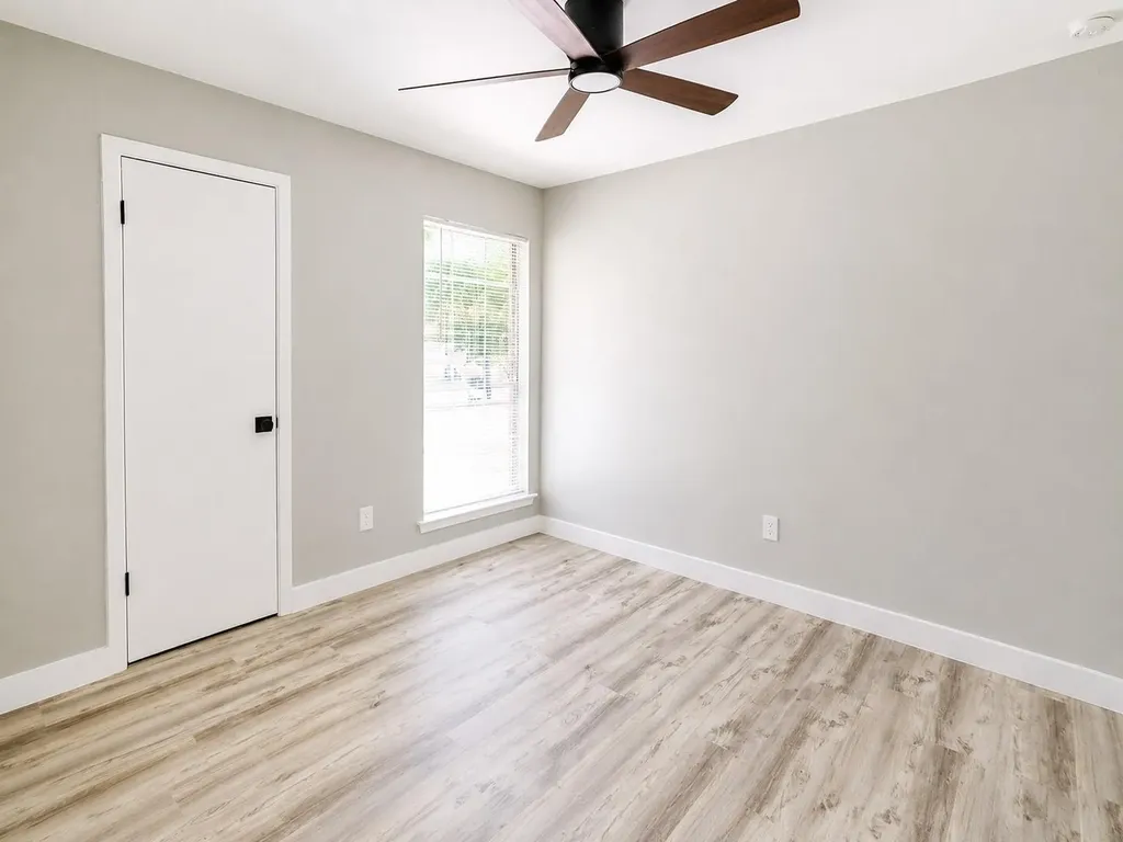 4604 Brassiewood Drive Austin TX 78744