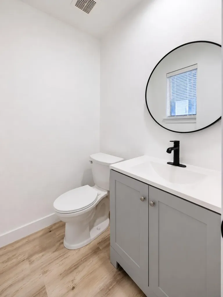 4604 Brassiewood Drive Austin TX 78744