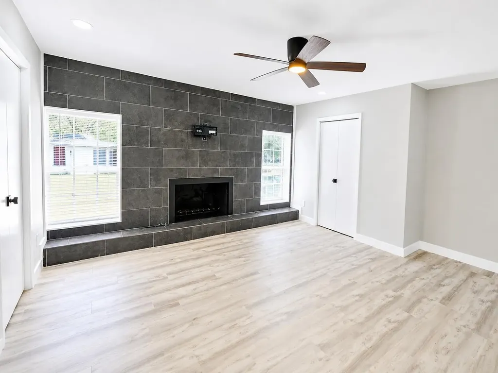 4604 Brassiewood Drive Austin TX 78744