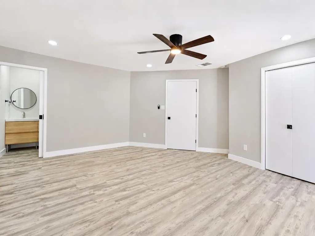 4604 Brassiewood Drive Austin TX 78744