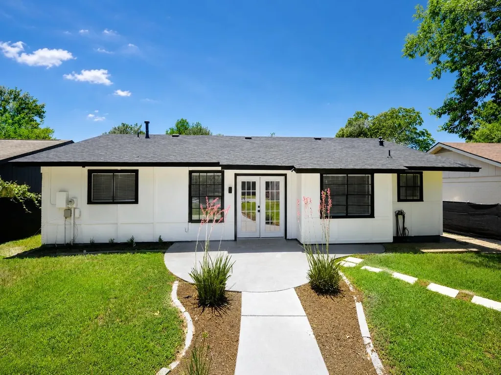 4604 Brassiewood Drive Austin TX 78744