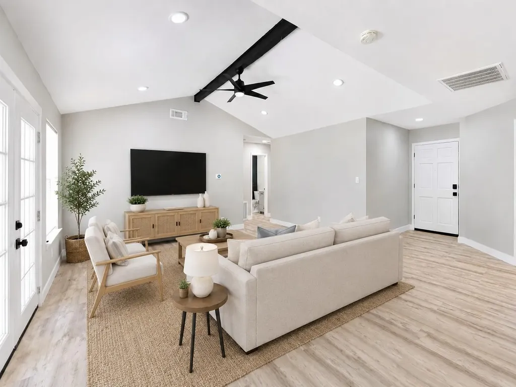 4604 Brassiewood Drive Austin TX 78744