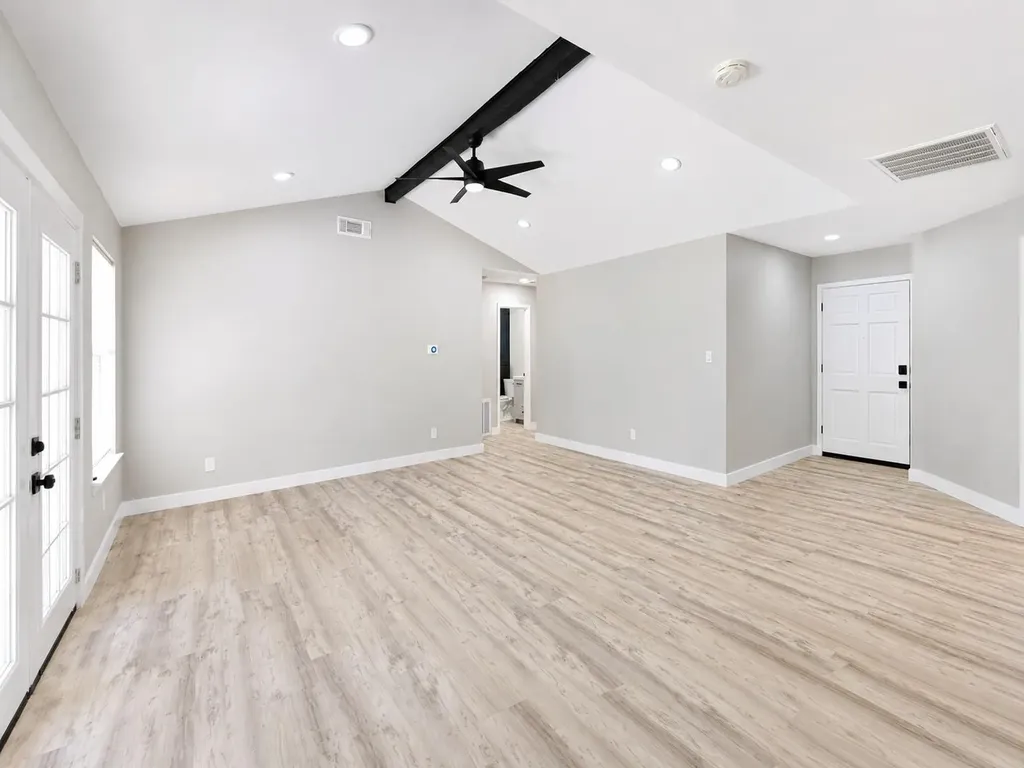 4604 Brassiewood Drive Austin TX 78744