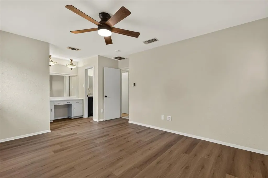 12213 Waterside Trail Austin TX 78750