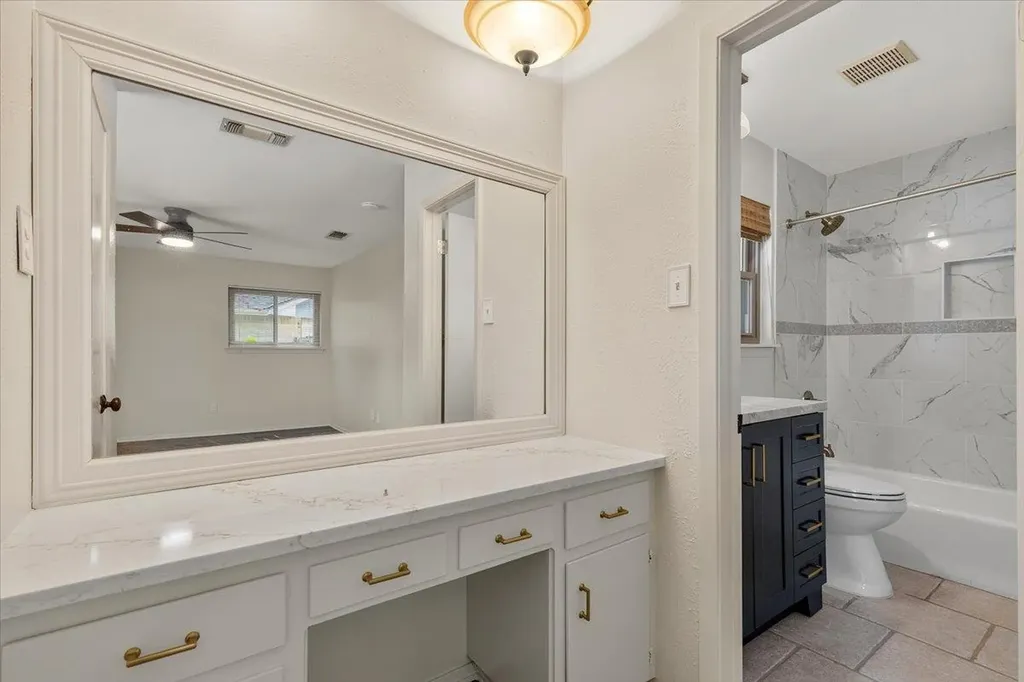 12213 Waterside Trail Austin TX 78750