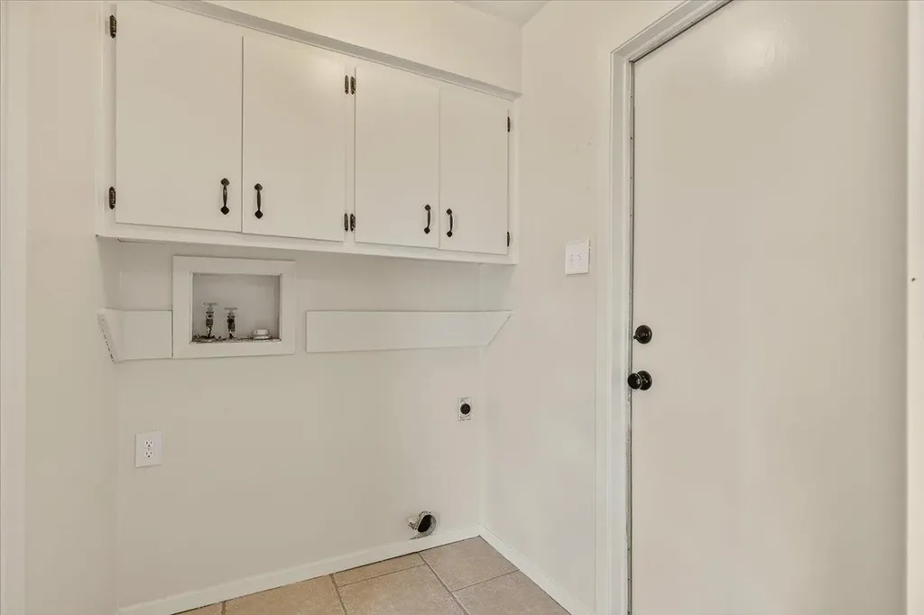 12213 Waterside Trail Austin TX 78750