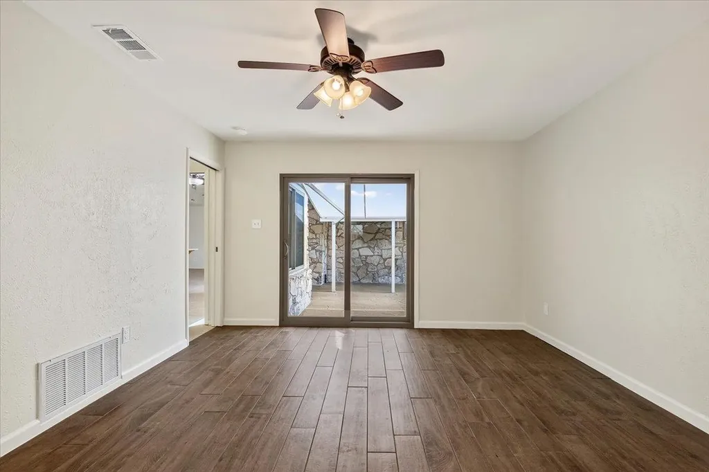 12213 Waterside Trail Austin TX 78750