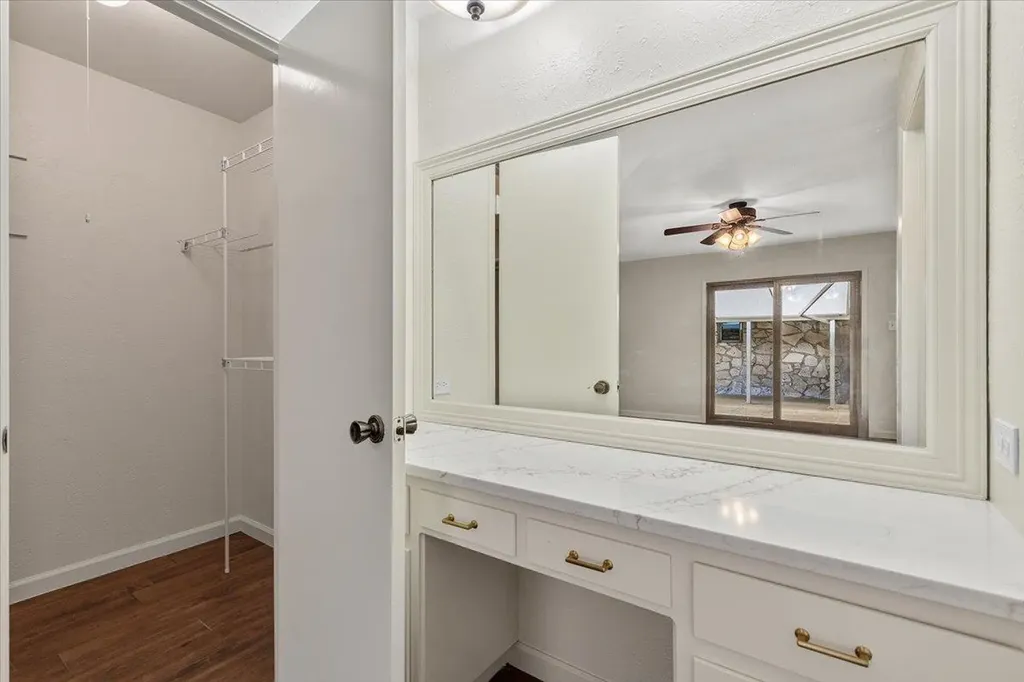12213 Waterside Trail Austin TX 78750