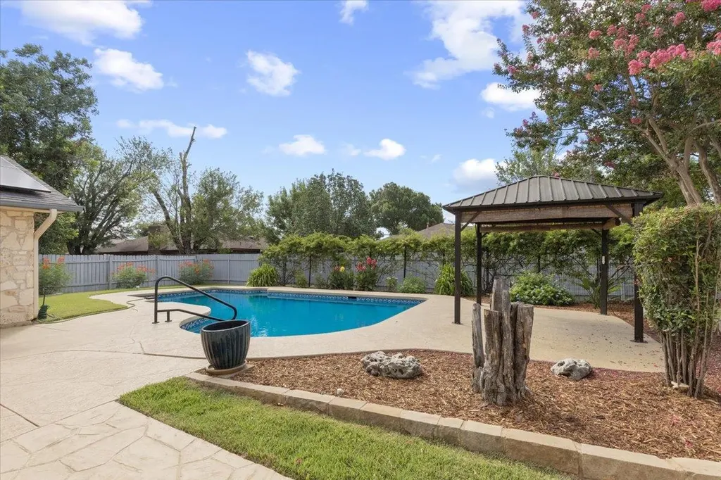 12213 Waterside Trail Austin TX 78750