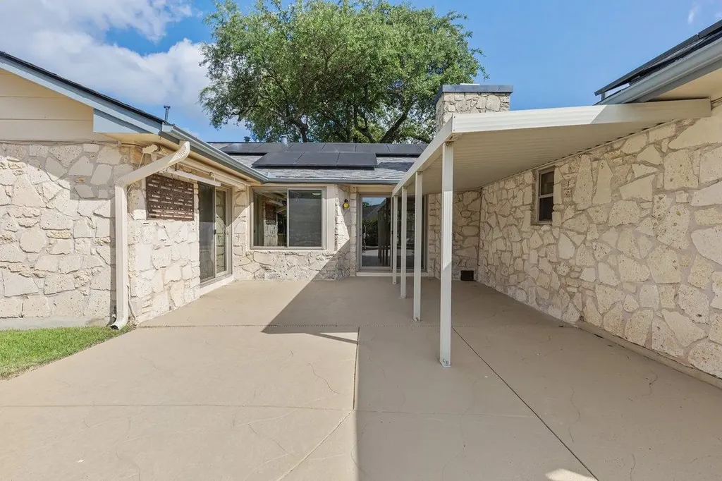 12213 Waterside Trail Austin TX 78750