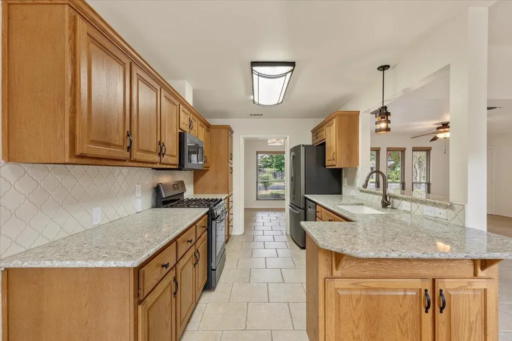 12213 Waterside Trail Austin TX 78750