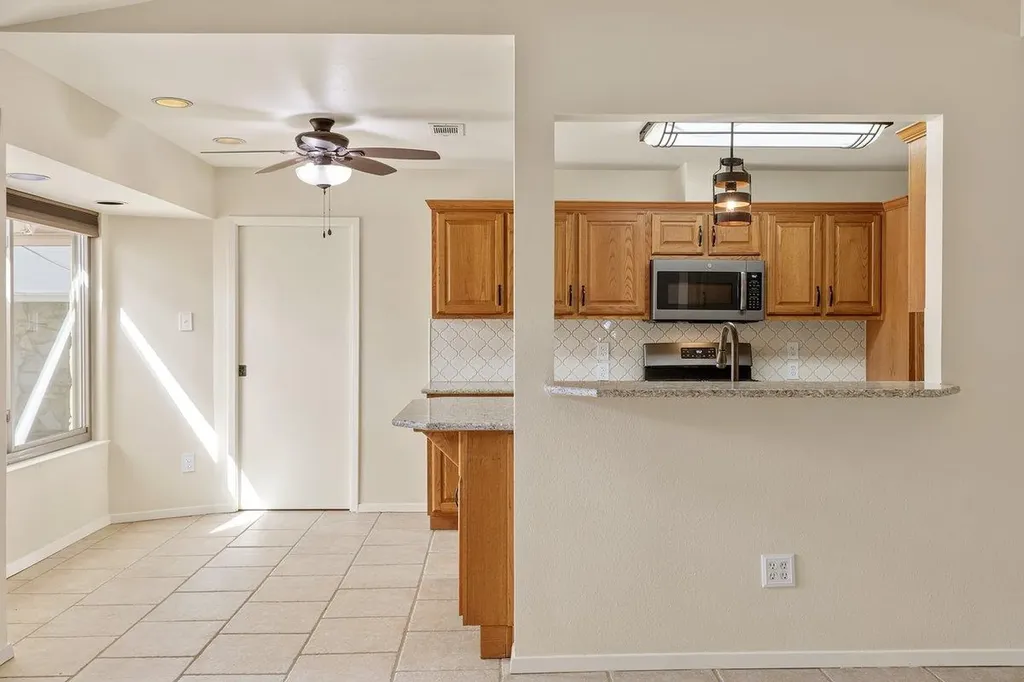 12213 Waterside Trail Austin TX 78750