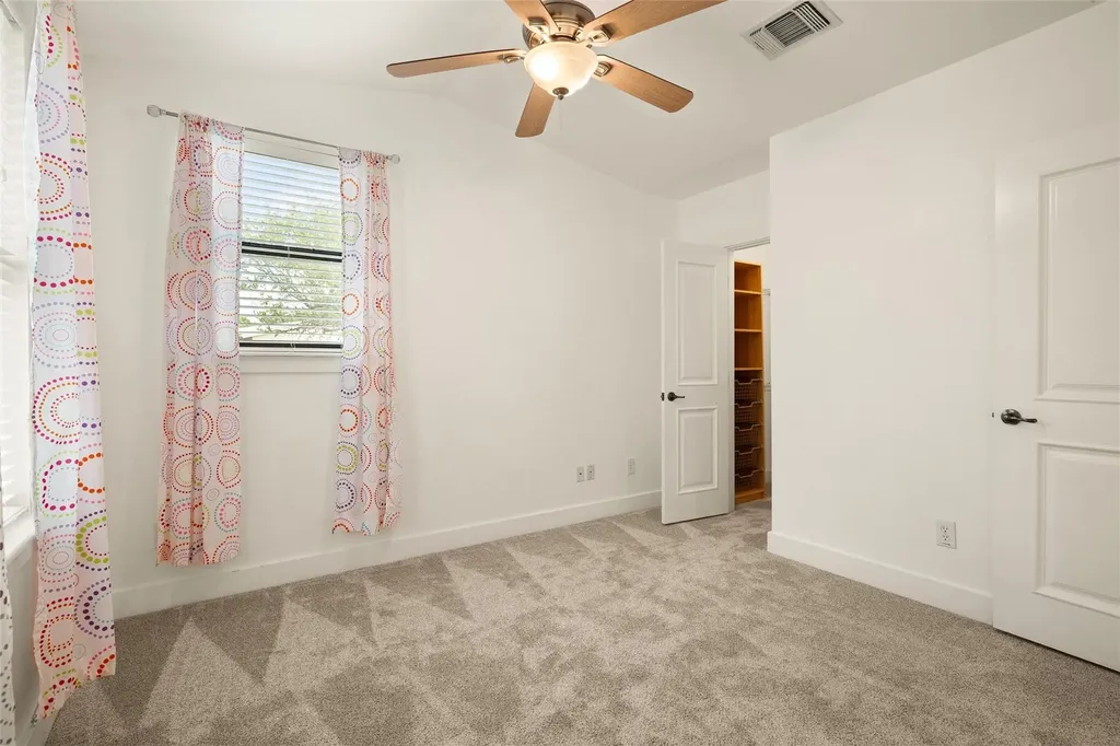 5605 Mccarty Lane Austin TX 78749