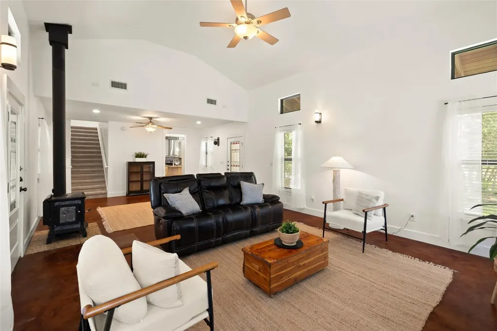 5605 Mccarty Lane Austin TX 78749