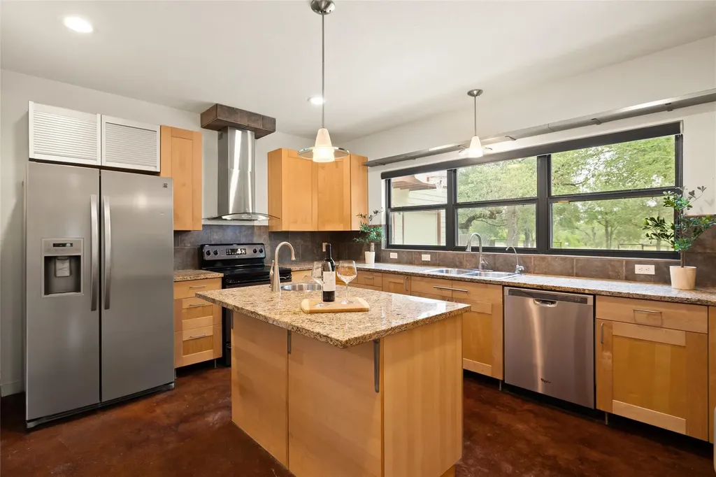 5605 Mccarty Lane Austin TX 78749