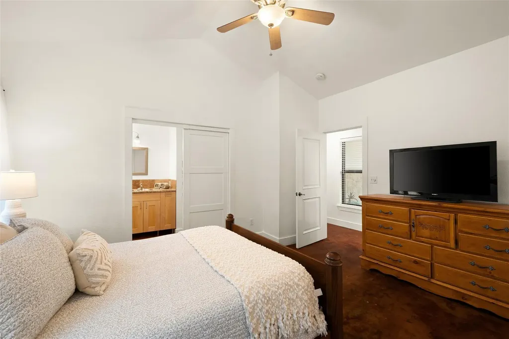 5605 Mccarty Lane Austin TX 78749