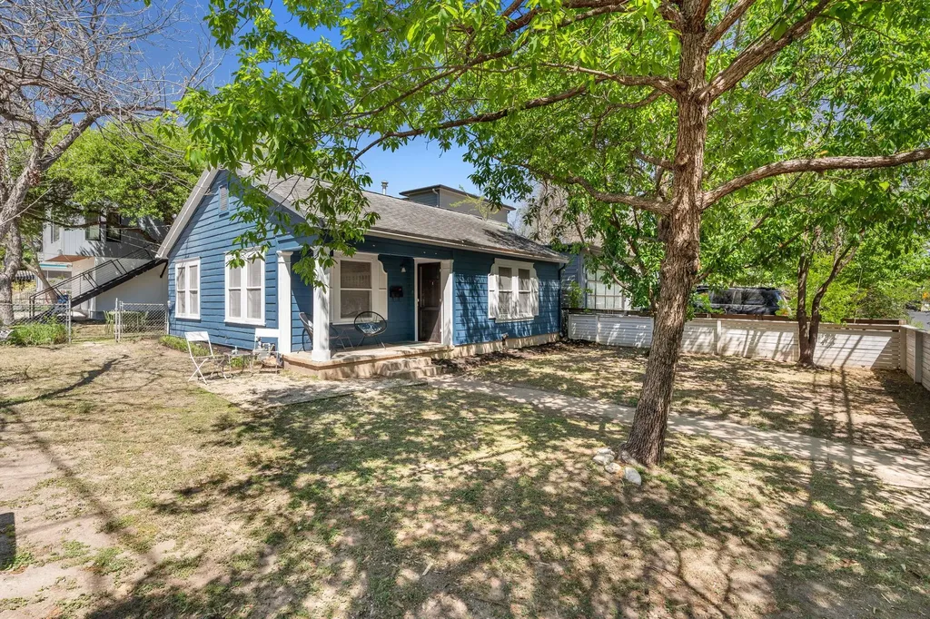 1910 Kinney Avenue Austin TX 78704