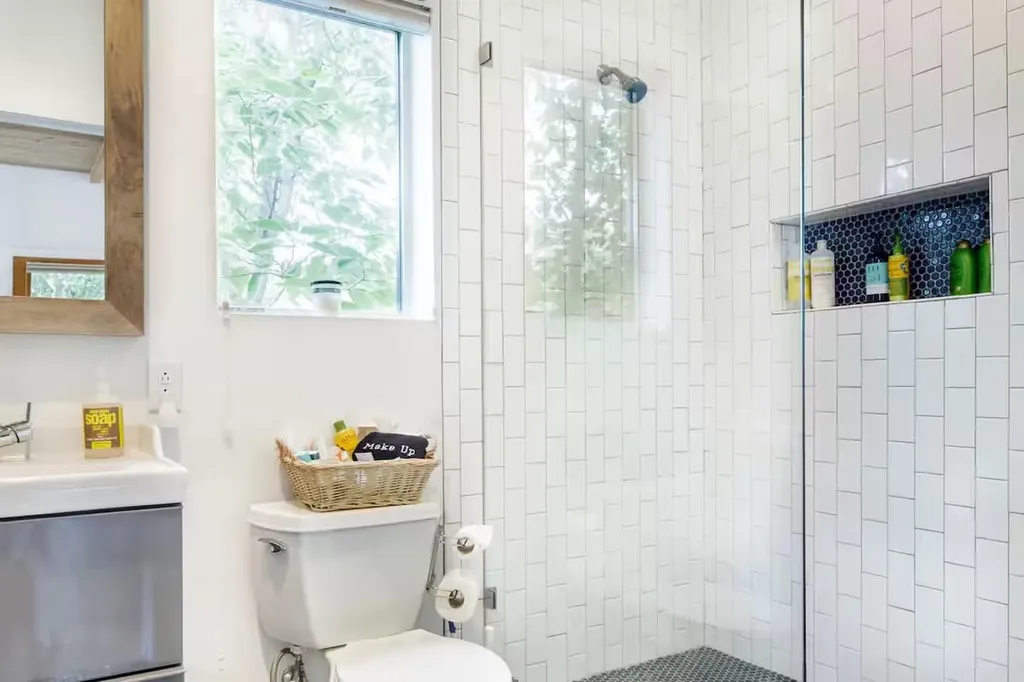 1910 Kinney Avenue Austin TX 78704